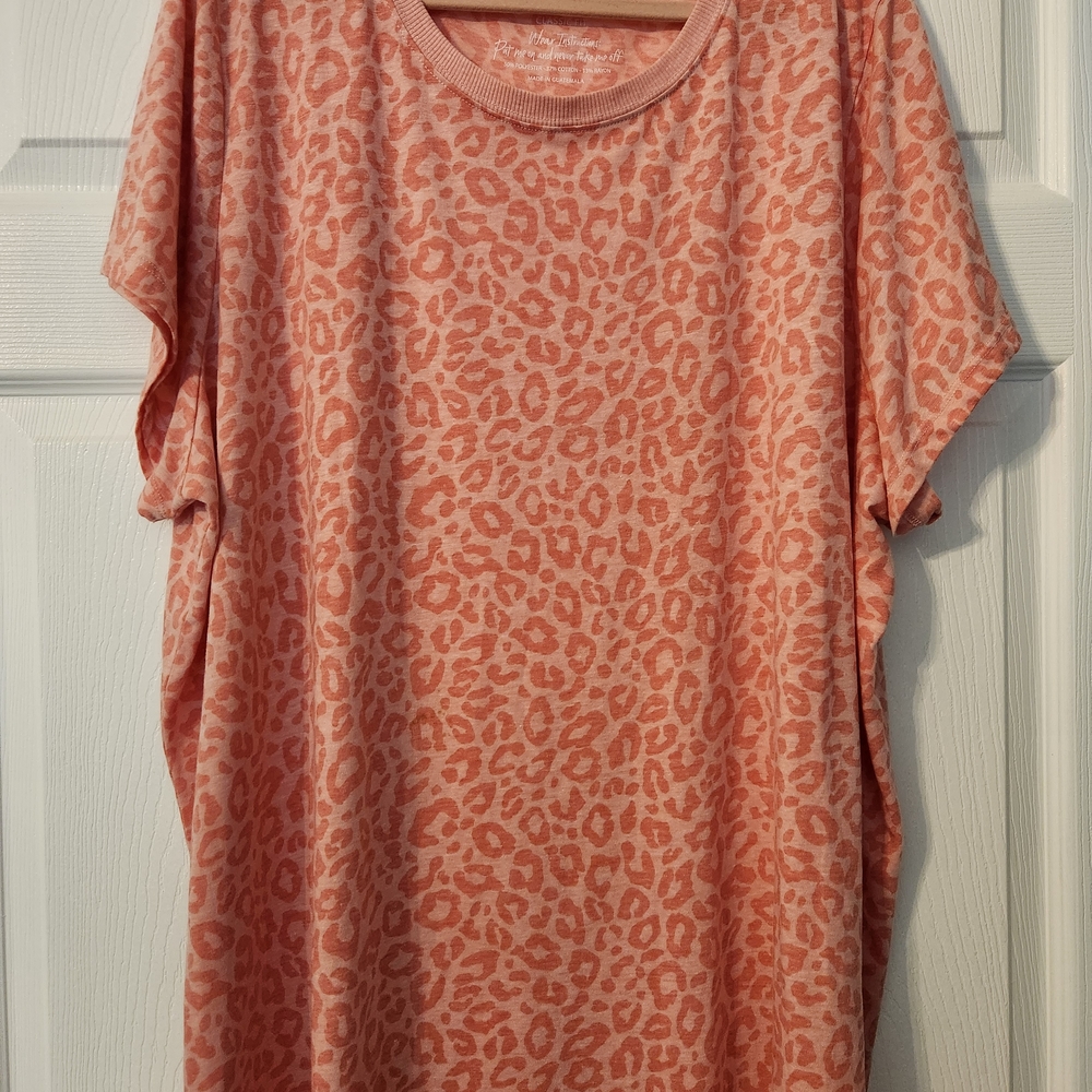 Torrid Pink Leopard Print Short Sleeve Top